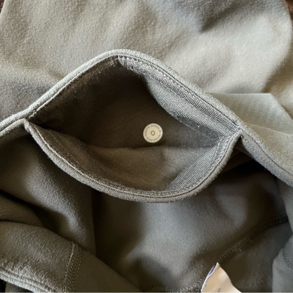 Lululemon Athletica Blissful Bend Super High-Rise Biker Short 8" Olive Women’s 0 - Picture 11 of 12